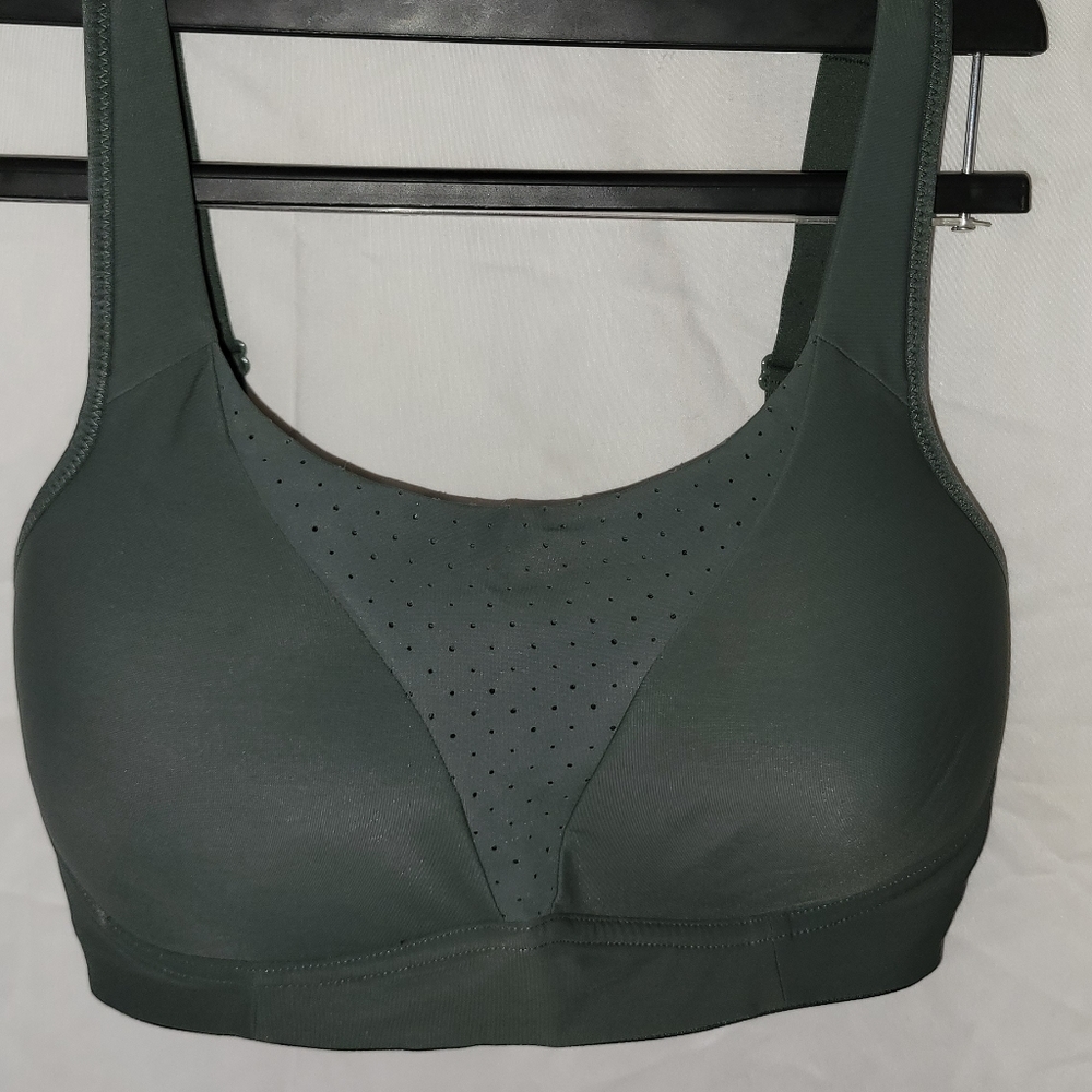 - Lululemon Run Times Bra Sz 32E Gray